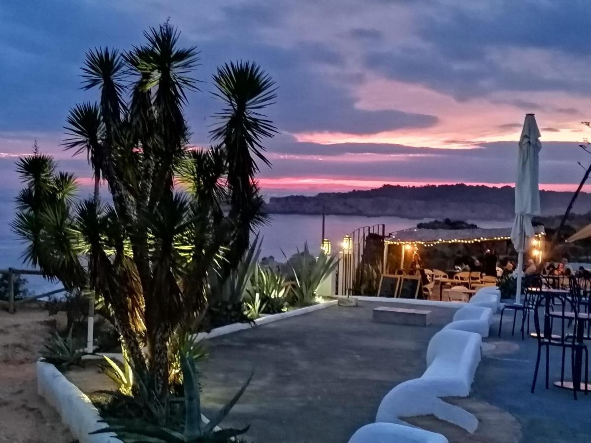 Beachfront Seaview Litoralmar Apt, Fast Wifi, Airco, Pool, Private Parking Portimão Buitenkant foto